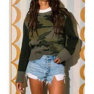 NEW BUCKETLIST color block sweater in green camo